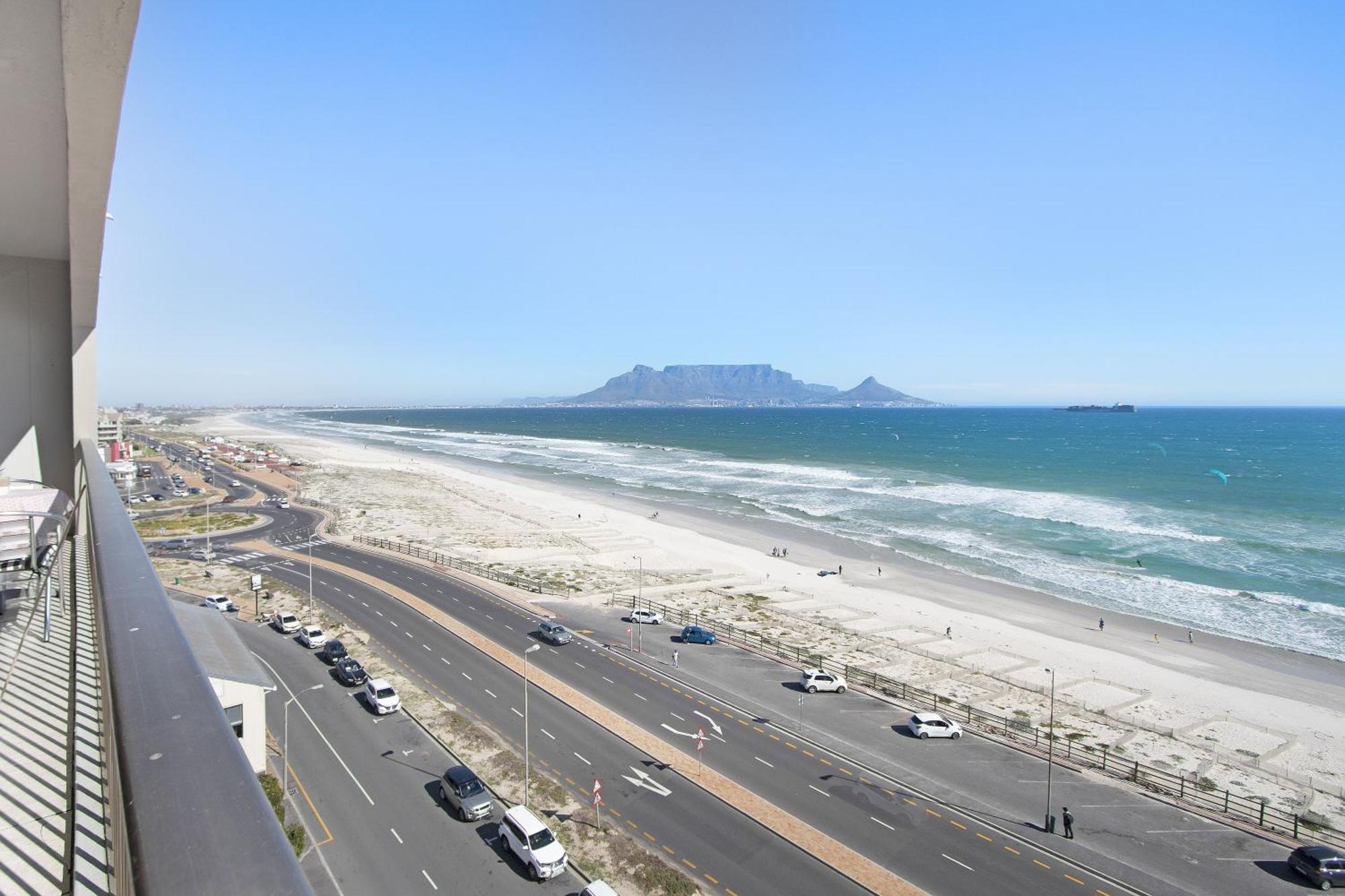 Witsand 804 Apartment Bloubergstrand